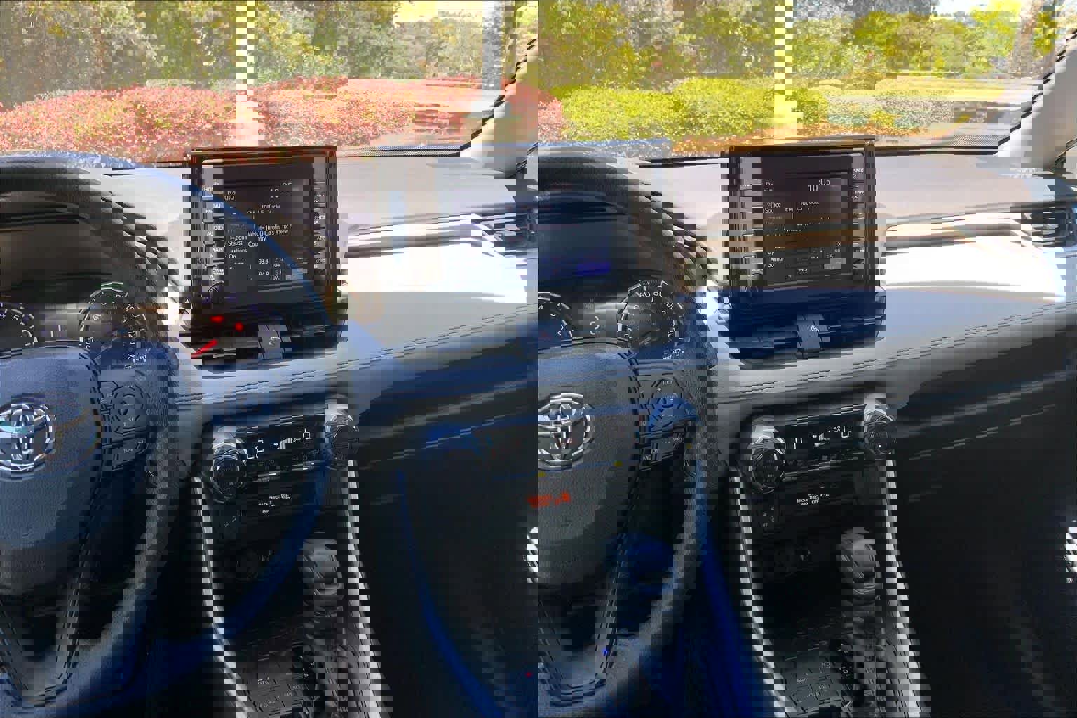 Used 2019 Toyota RAV4 XLE image 7