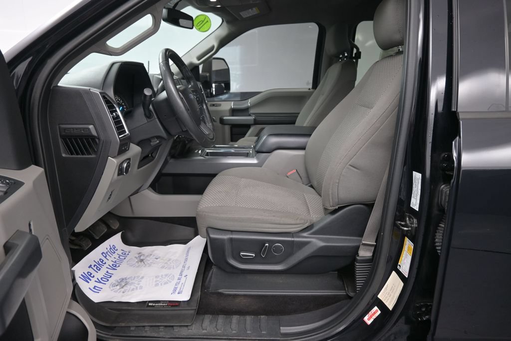 Used 2016 Ford F150 XLT w/ Equipment Group 302A Luxury AWD/4WD image 28