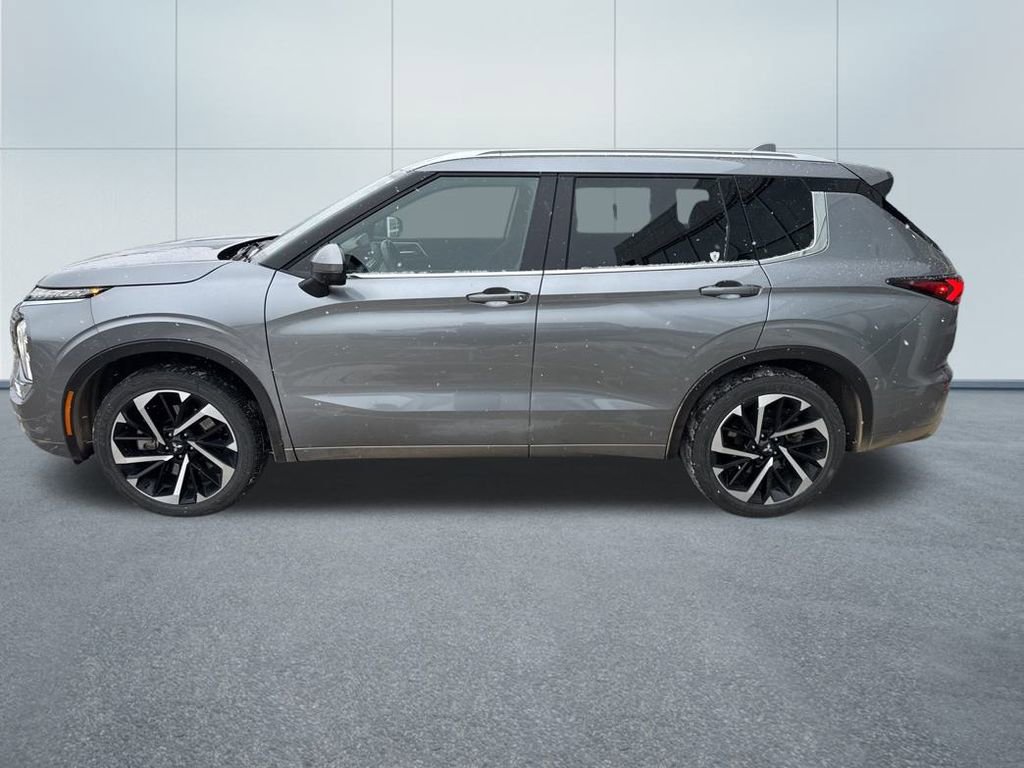 Used 2022 Mitsubishi Outlander SEL image 8