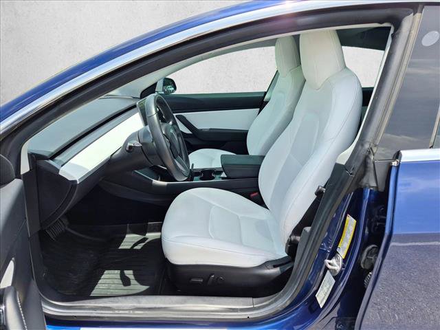 Used 2019 Tesla Model 3 Standard Range Plus RWD image 16