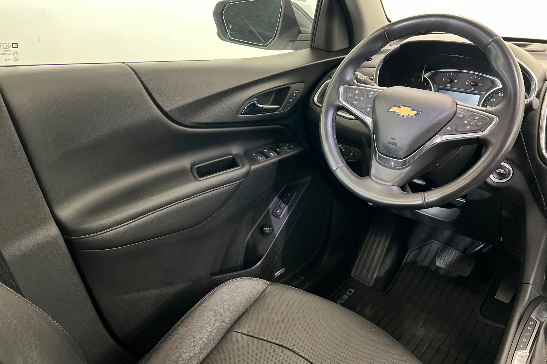 Used 2020 Chevrolet Equinox Premier AWD/4WD image 12