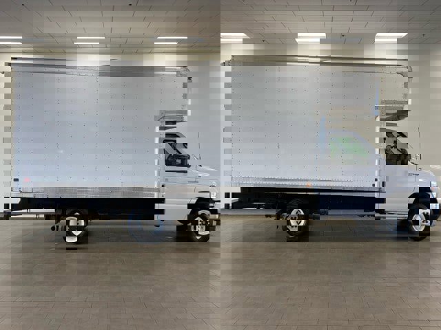 Certified 2023 Ford E-450 and Econoline 450 Super Duty w/ Power Windows & Locks Group