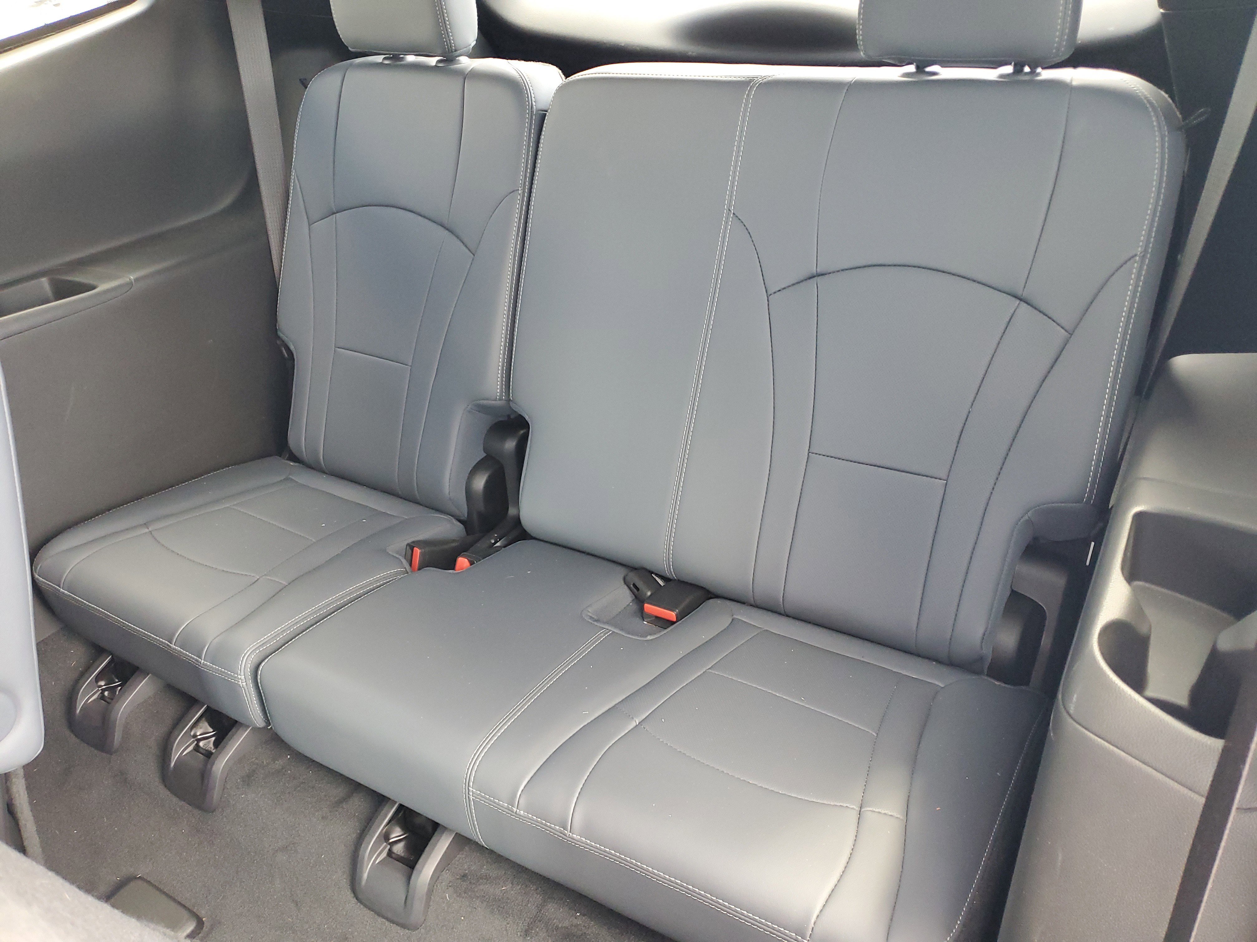 Used 2022 Buick Enclave Premium w/ Experience Buick Package FWD image 18