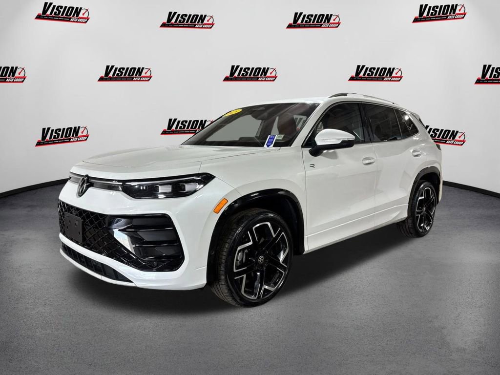 Used 2025 Volkswagen Tiguan SEL R-Line AWD/4WD image 1