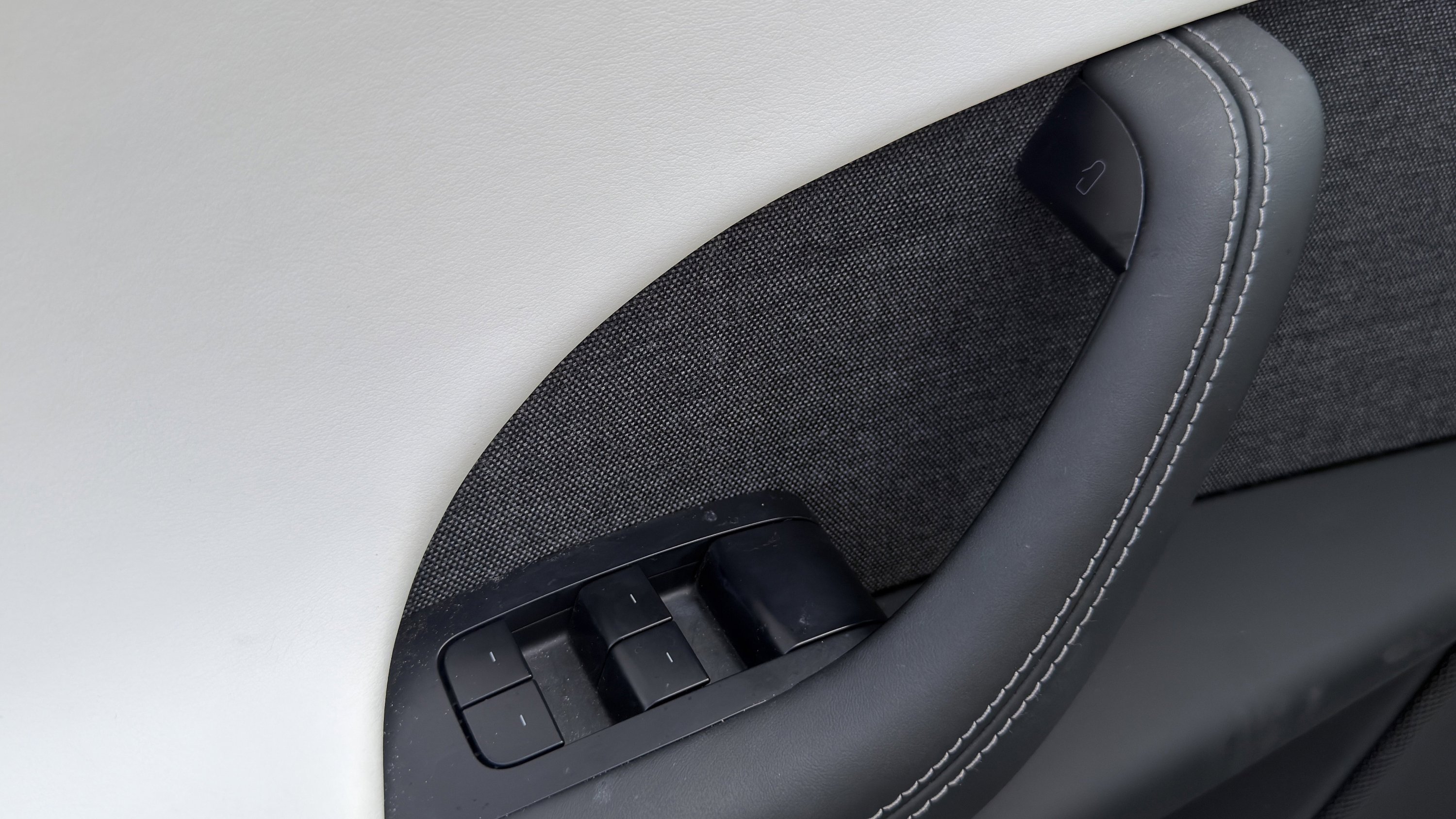 Used 2023 Tesla Model X image 23