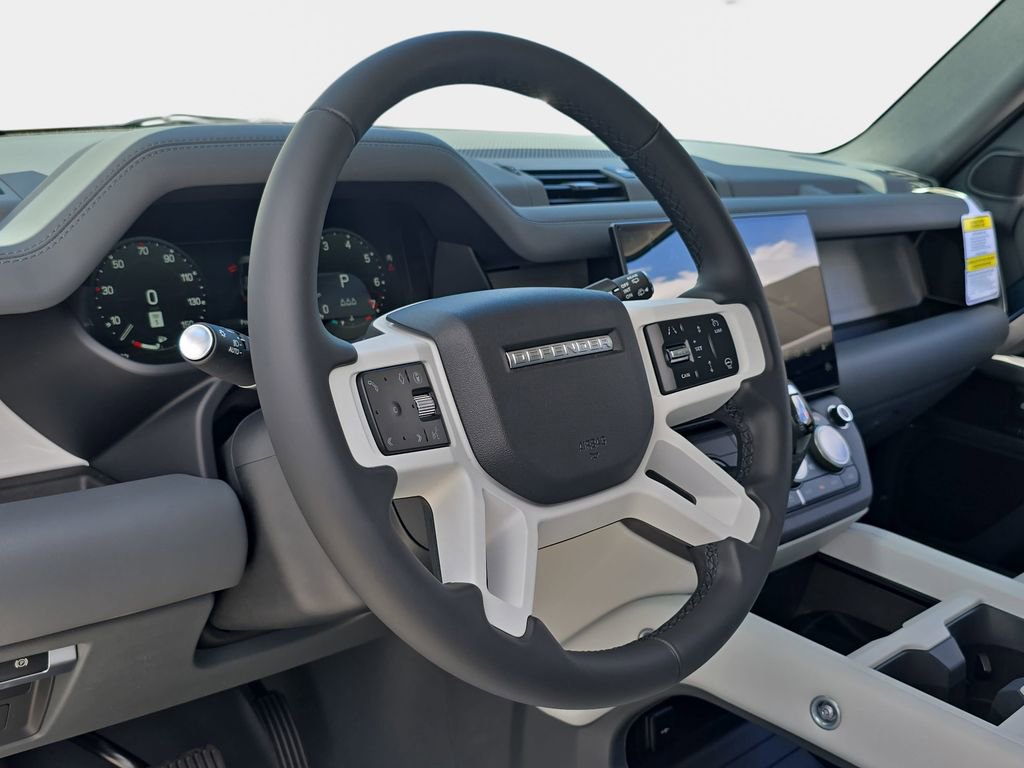 New 2026 Land Rover Defender 110 X-Dynamic SE AWD/4WD image 16