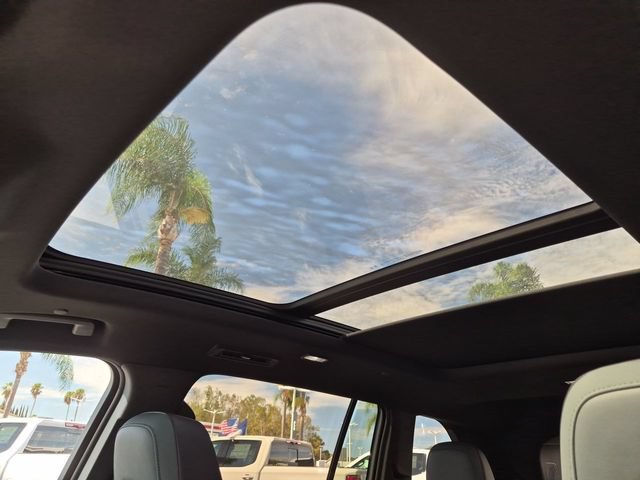 New 2026 GMC Acadia AT4 w/ LPO, Floor Liner Package AWD/4WD image 20