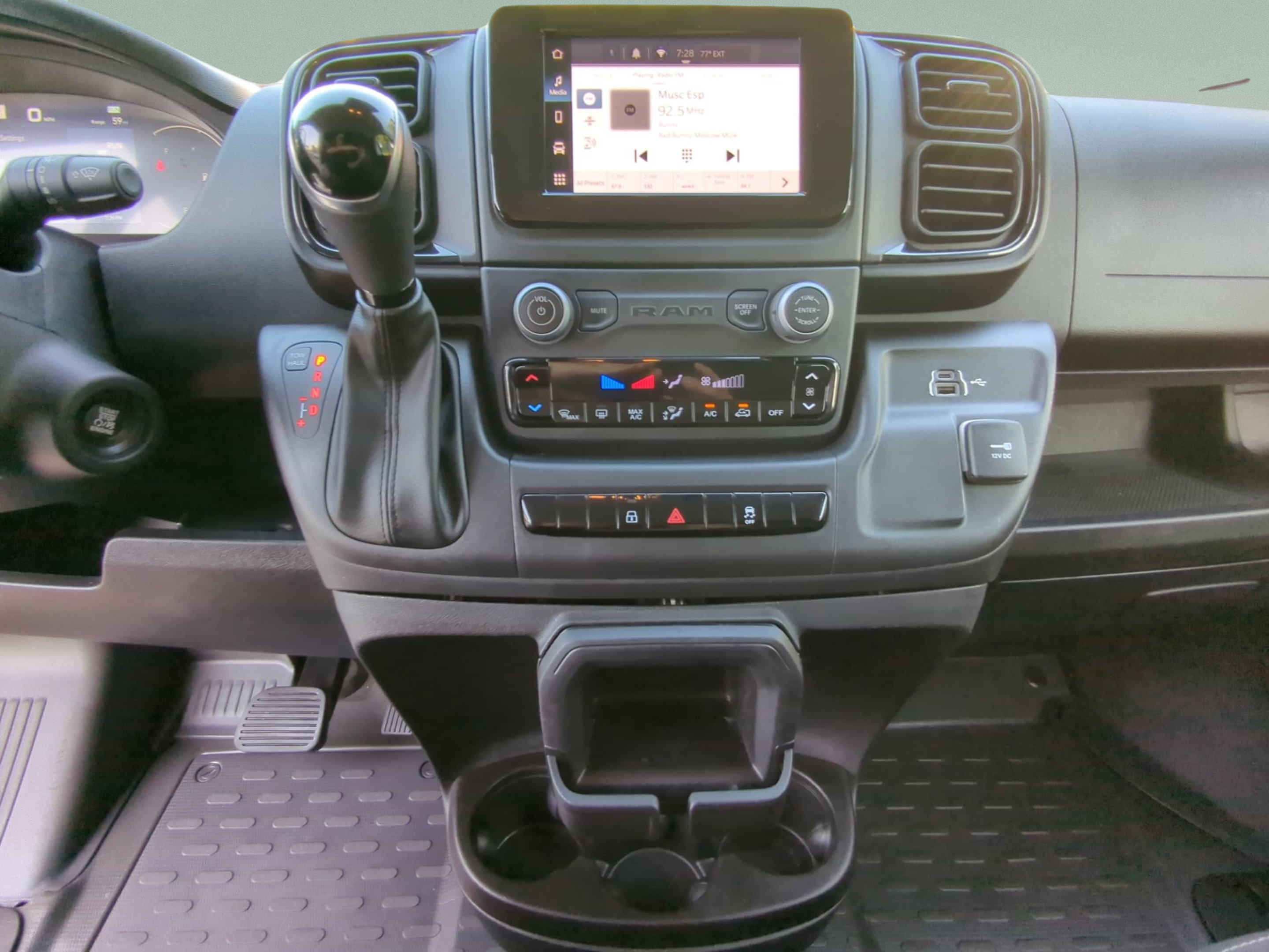Used 2025 RAM ProMaster 2500 w/ U-Haul Equipment Group FWD image 45