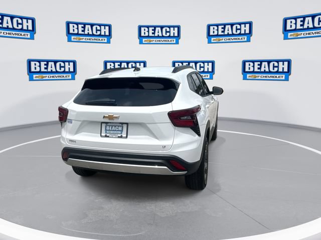 Used 2025 Chevrolet Trax LT w/ LT Convenience Package FWD image 7