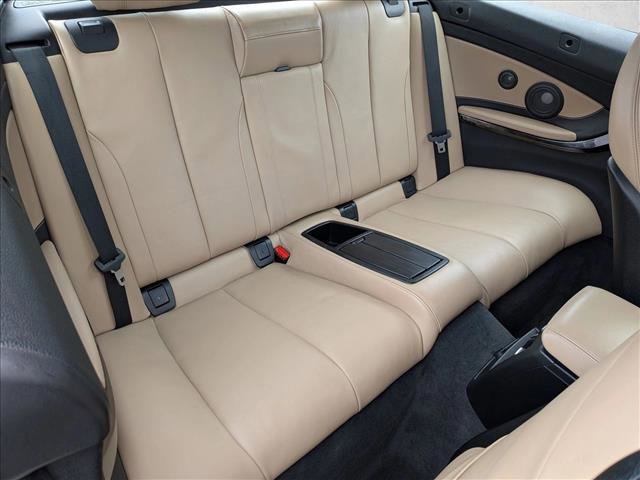 Used 2016 BMW M4 Convertible image 19