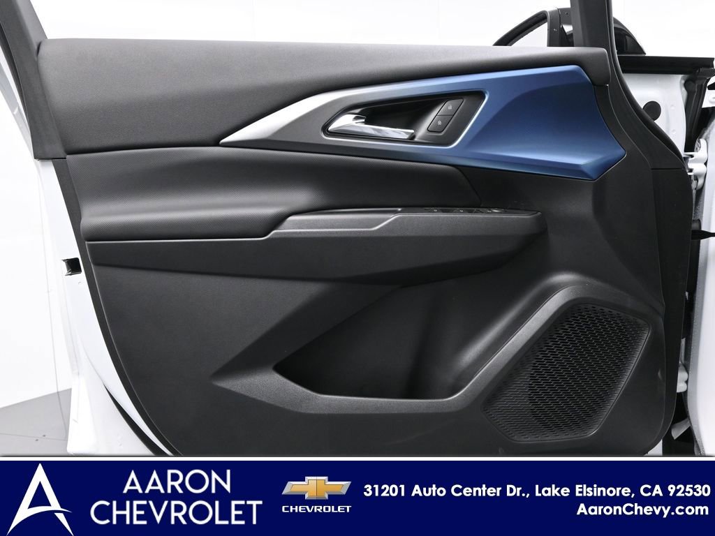 New 2026 Chevrolet Equinox EV LT w/ LPO, Blackout Package image 20