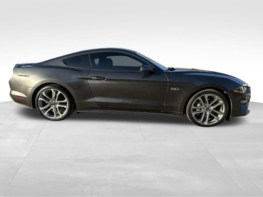 Used 2018 Ford Mustang GT Premium RWD image 7