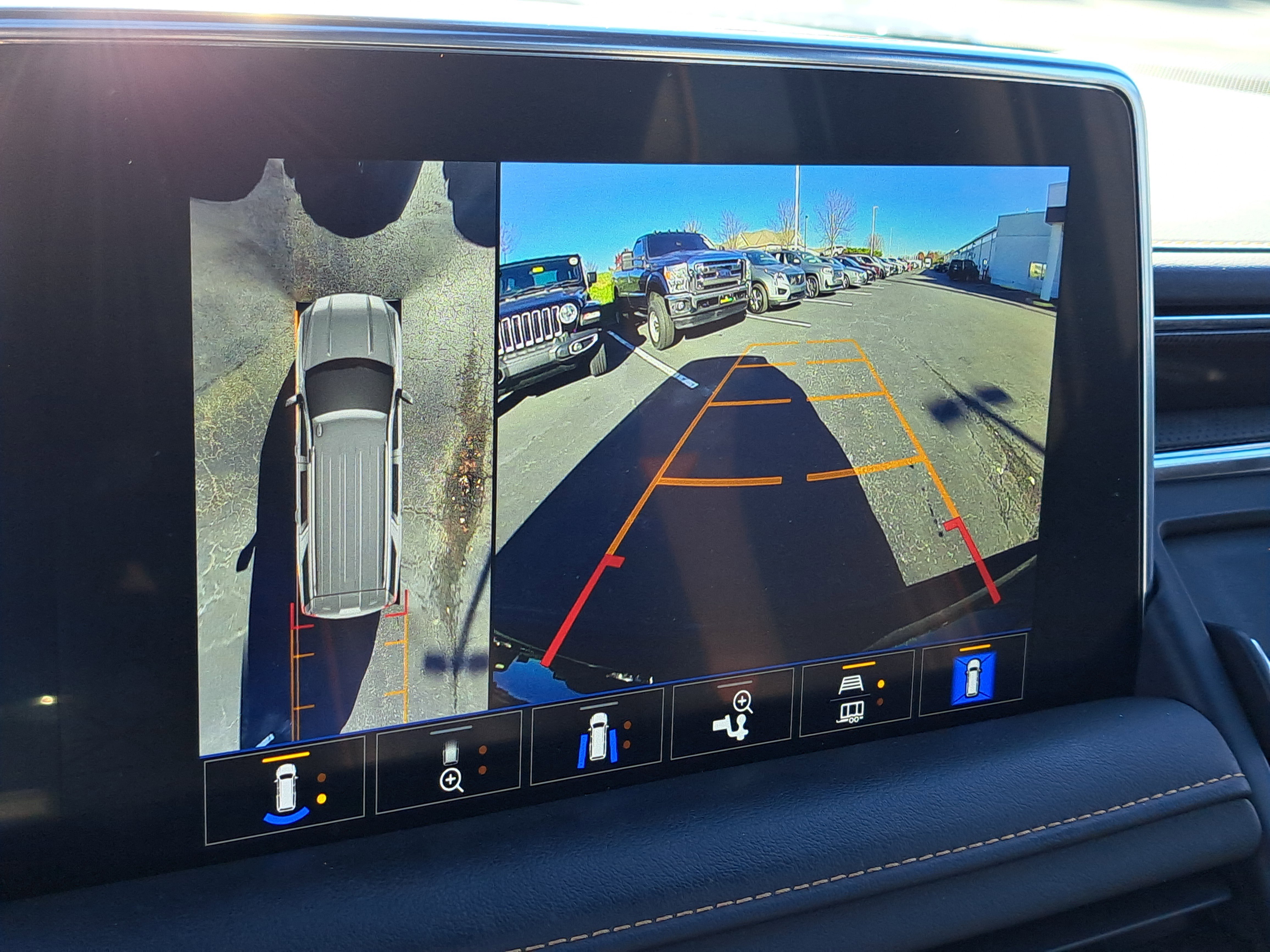 Used 2023 GMC Yukon AT4 w/ AT4 Premium Package image 22