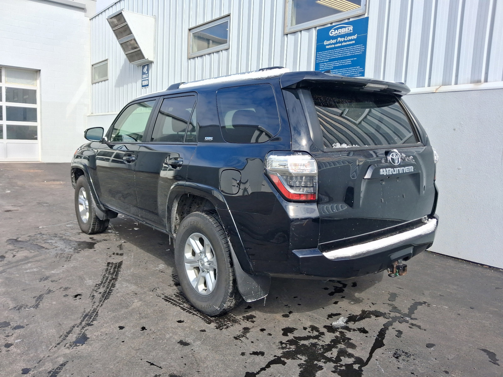 Used 2022 Toyota 4Runner SR5 AWD/4WD image 3