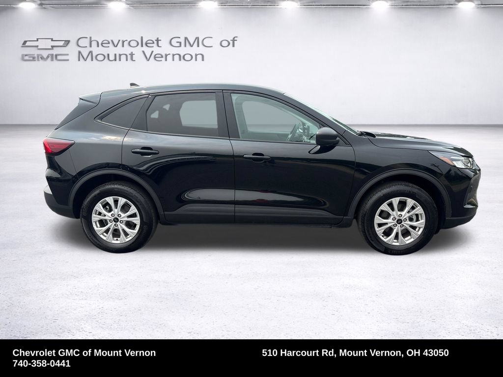 Used 2025 Ford Escape Active AWD/4WD image 7