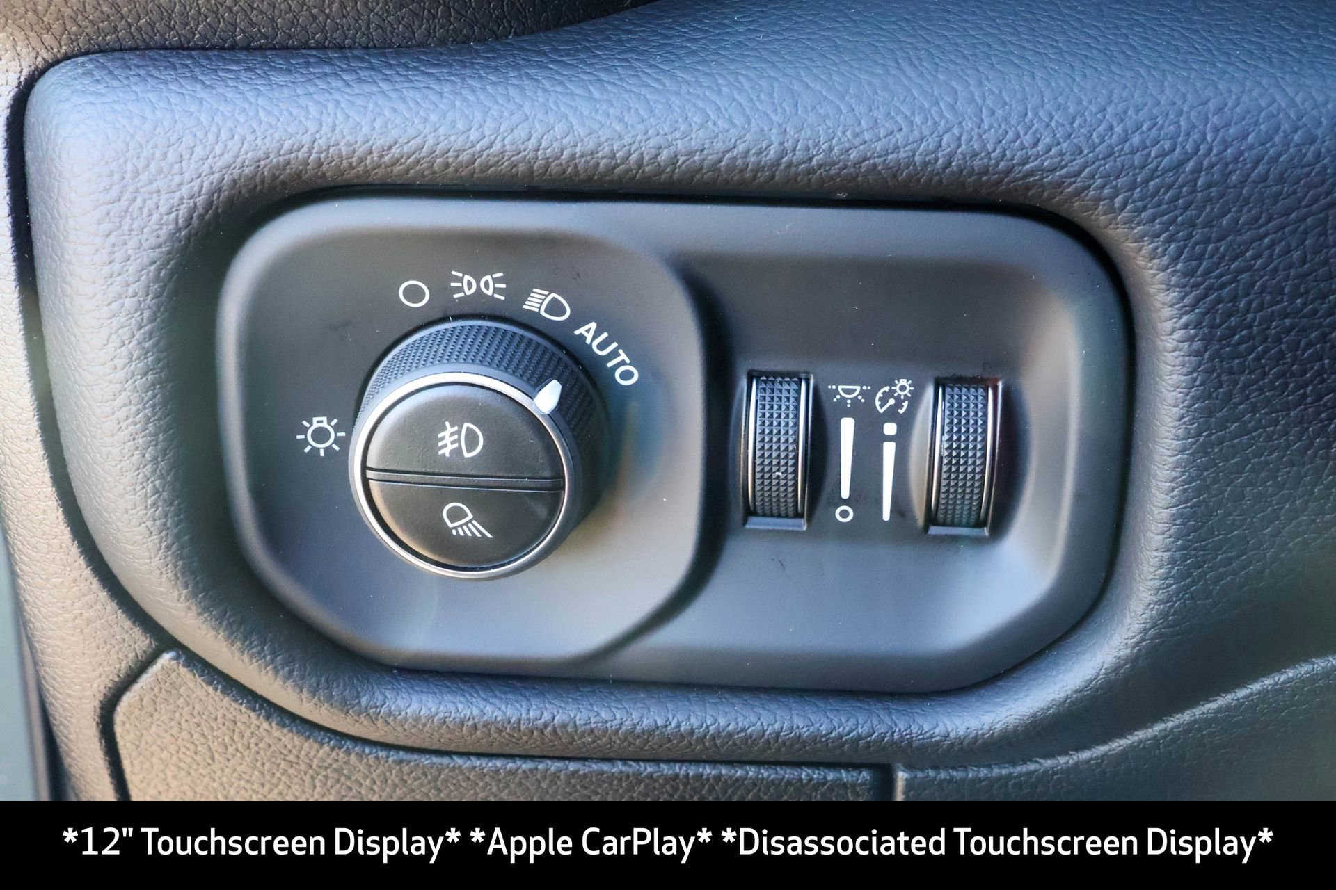 New 2026 RAM 1500 4x4 Crew Cab image 34