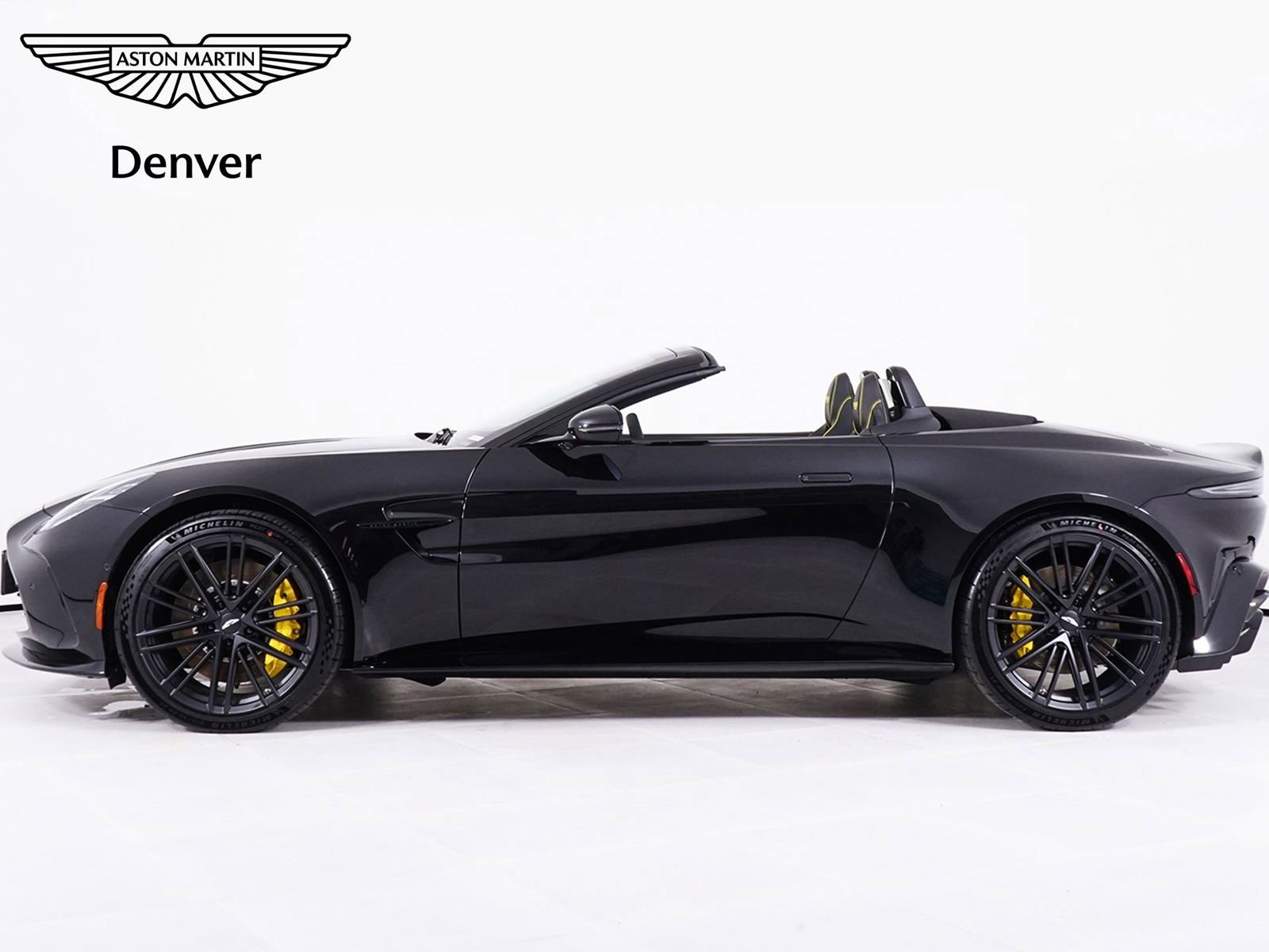 New 2026 Aston Martin V8 Vantage Convertible RWD image 2