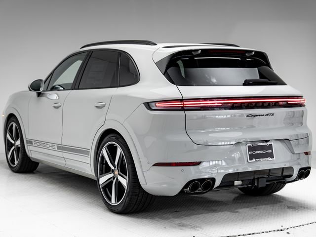 New 2026 Porsche Cayenne GTS image 3