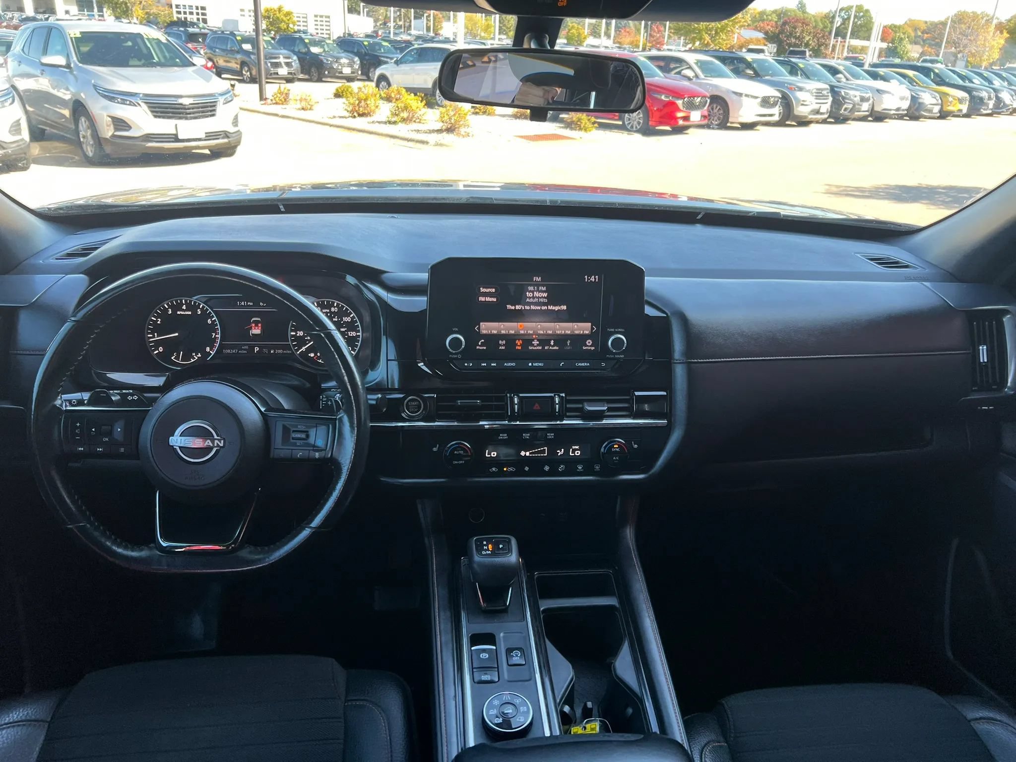 Used 2023 Nissan Pathfinder SV AWD/4WD image 11
