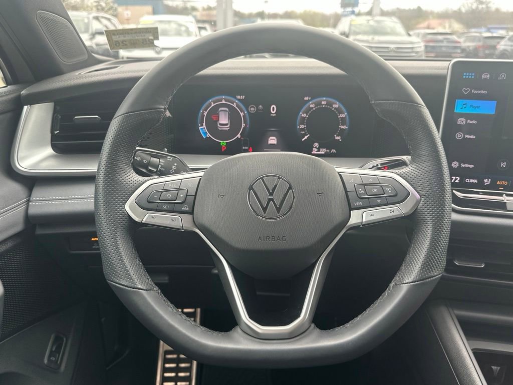 Used 2025 Volkswagen Tiguan SE R-Line AWD/4WD image 20