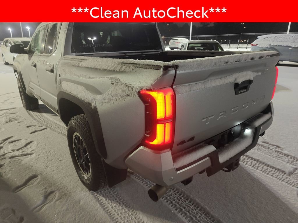 Used 2024 Toyota Tacoma TRD Off-Road w/ TRD Off Road Upgrade Package image 4