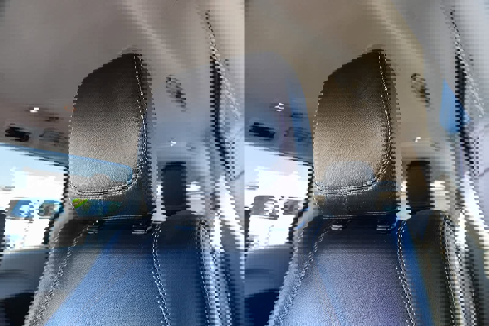 Used 2022 Chrysler Pacifica Touring-L w/ Uconnect Theater Family Group image 20