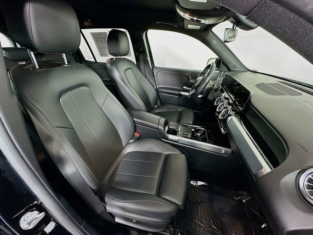 Used 2023 Mercedes-Benz GLB 250 4MATIC image 35