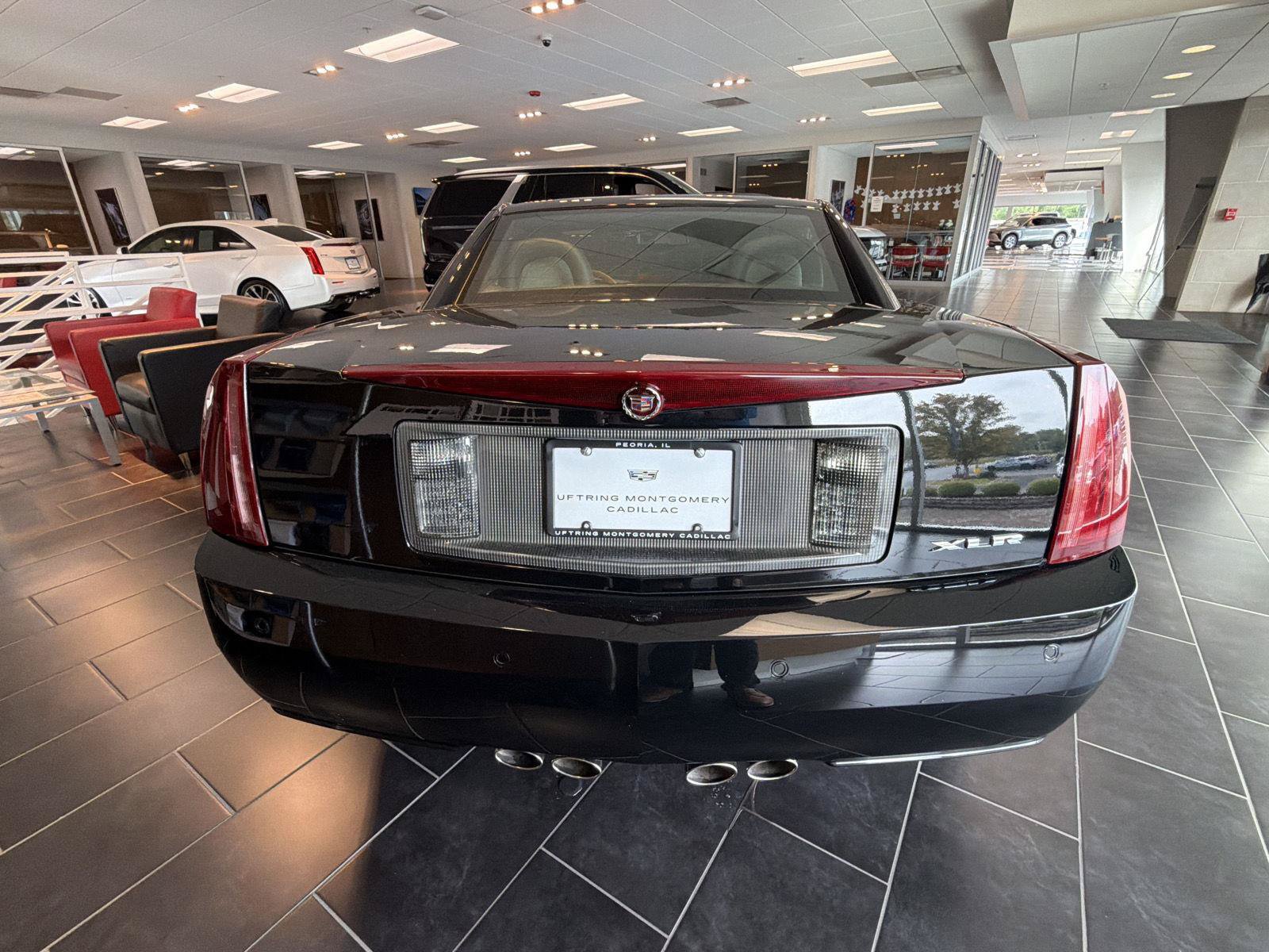 Used 2006 Cadillac XLR RWD image 4