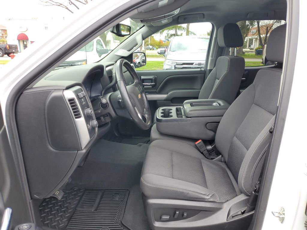Used 2019 Chevrolet Silverado 1500 LT w/ All Star Edition AWD/4WD image 5