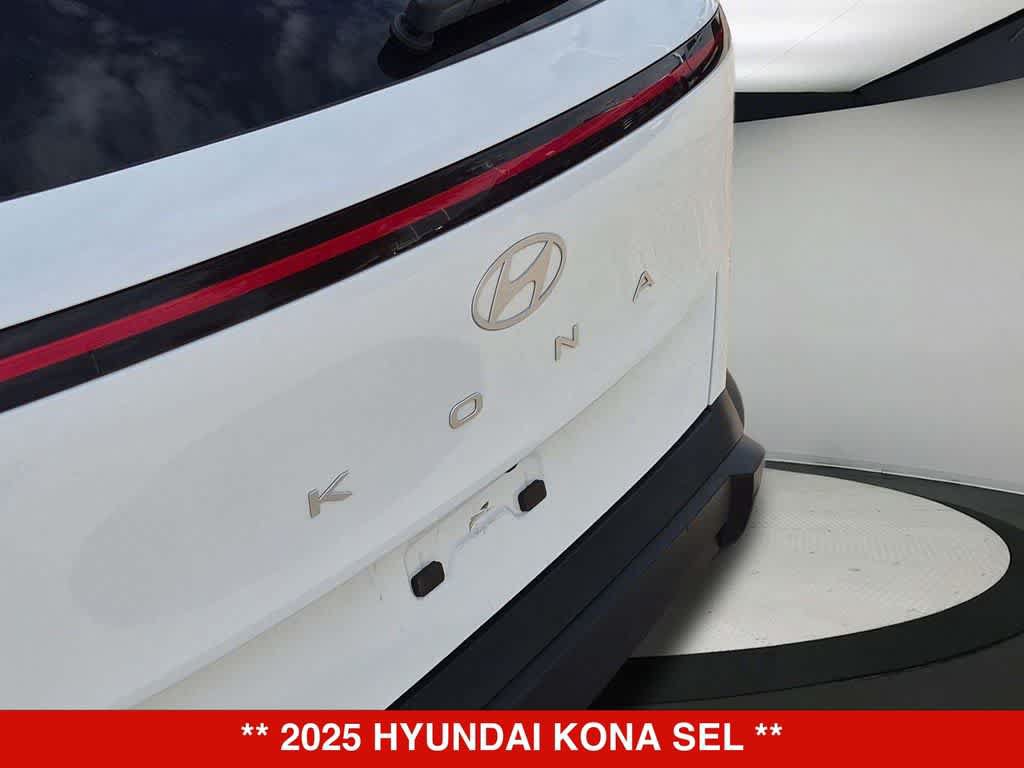Used 2025 Hyundai Kona SEL FWD image 12