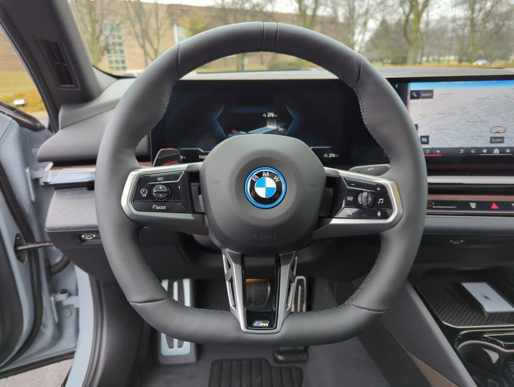 New 2024 BMW i5 eDrive40i w/ M Sport Package image 14