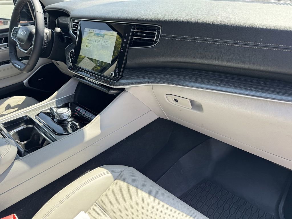 Used 2024 Jeep Wagoneer Series III image 7