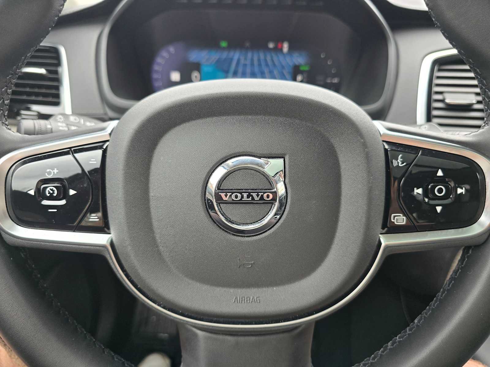 Certified 2024 Volvo XC90 T8 Ultimate w/ Protection Package Premier AWD/4WD image 25