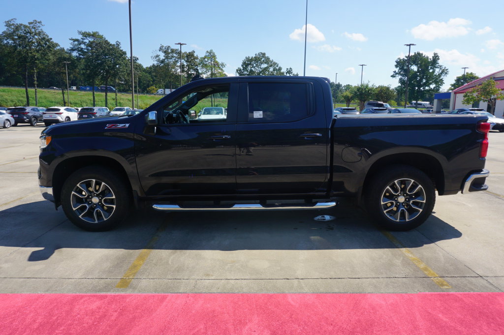 Used 2024 Chevrolet Silverado 1500 LT AWD/4WD image 20