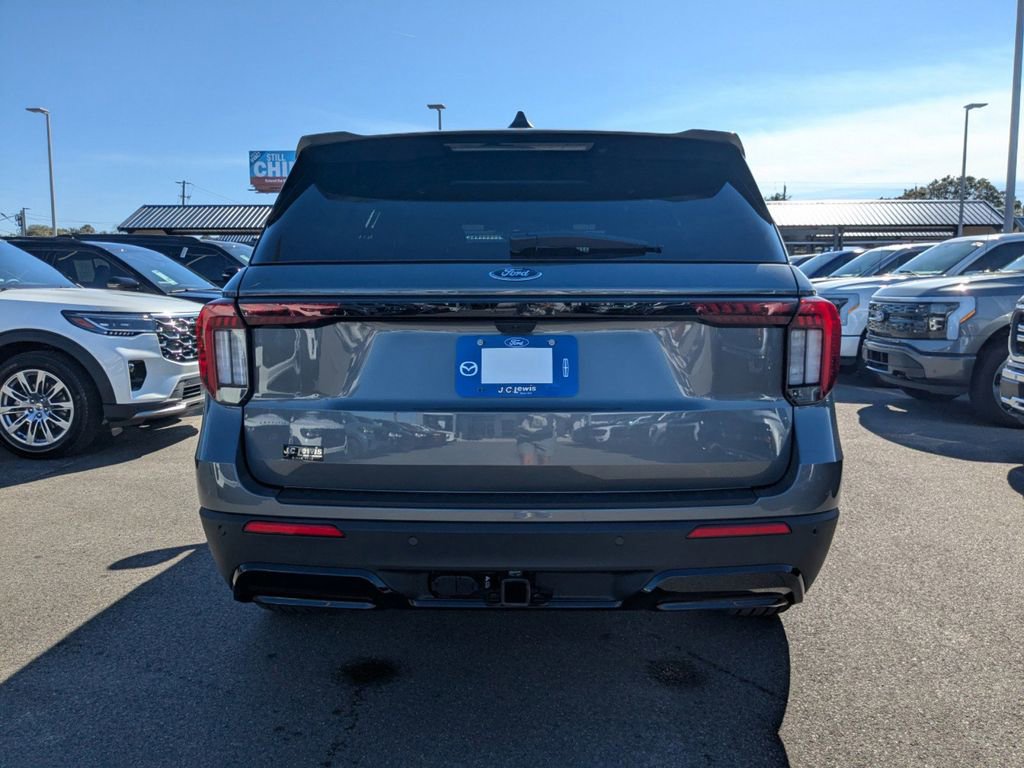 New 2026 Ford Explorer ST-Line image 5