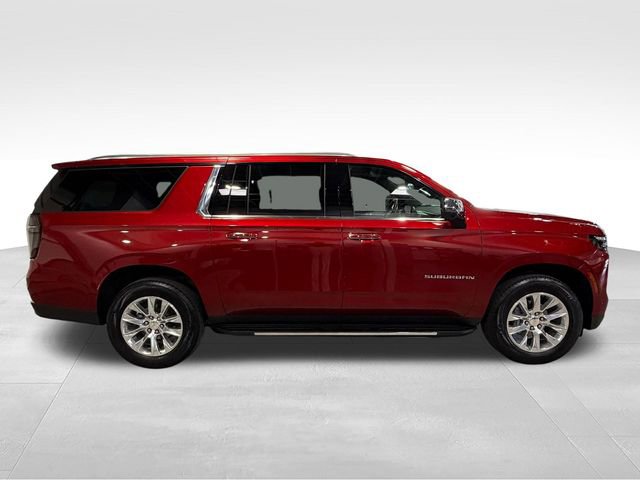 Used 2025 Chevrolet Suburban Premier w/ Sun And Tow Package AWD/4WD image 8