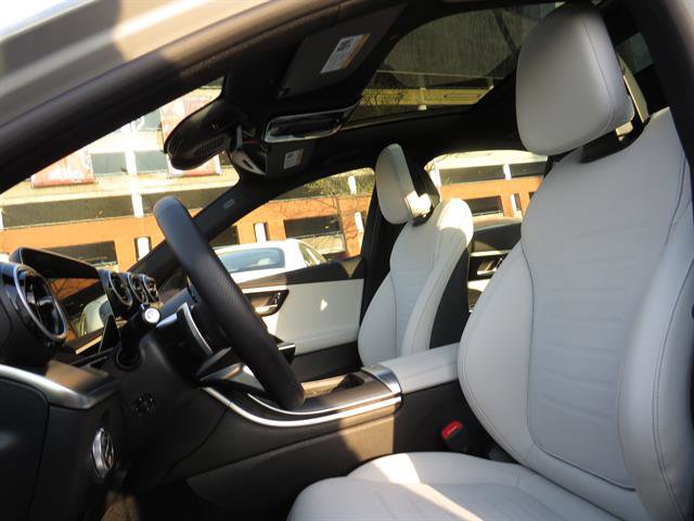 Used 2025 Mercedes-Benz C 300 4MATIC Sedan image 10