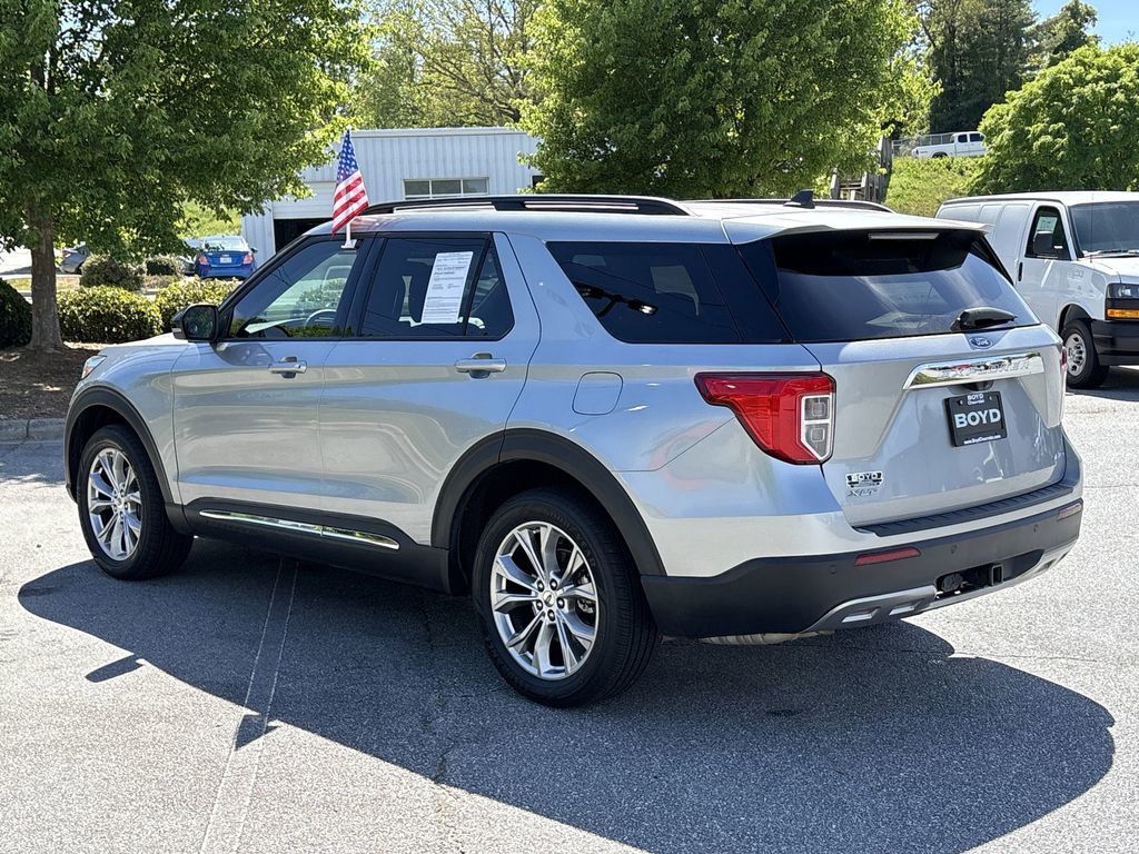 Used 2023 Ford Explorer XLT w/ Equipment Group 202A AWD/4WD image 9