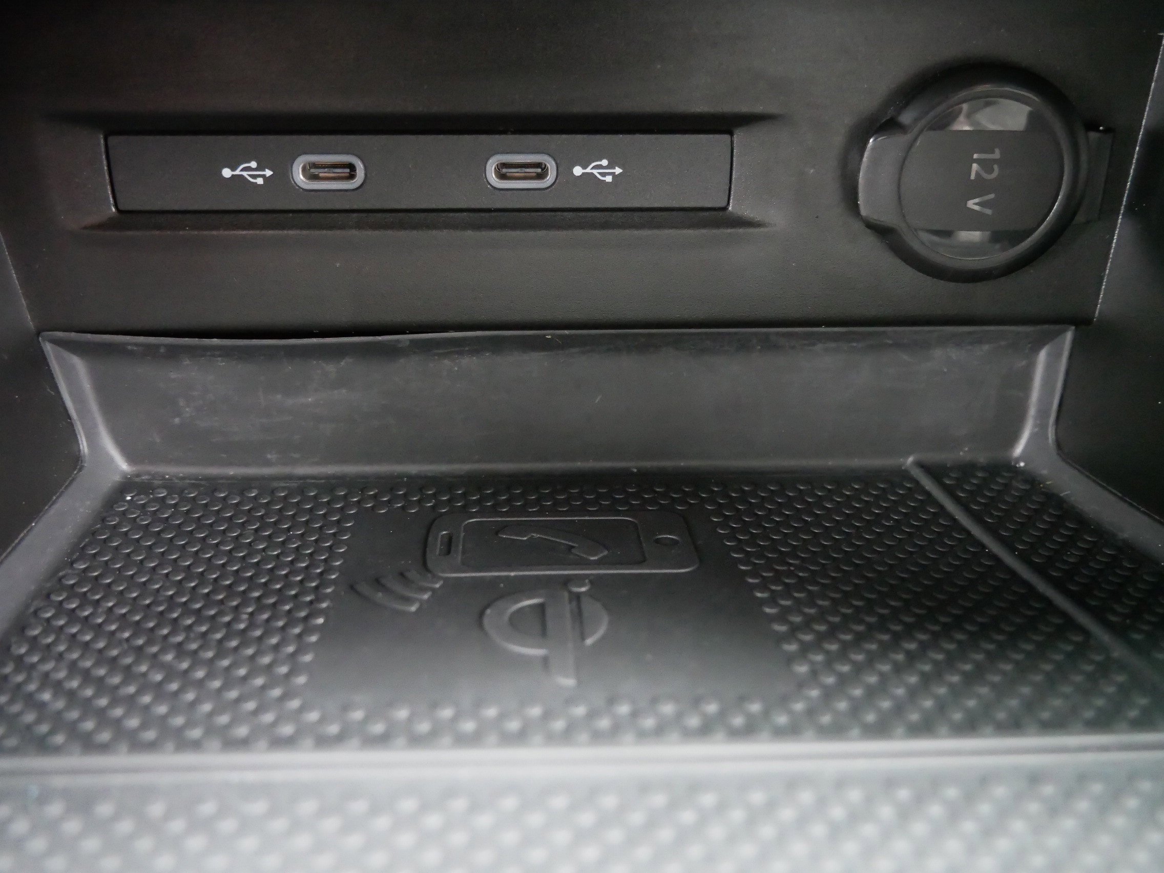 Certified 2024 Volkswagen Taos SE w/ Panoramic Sunroof Package image 30