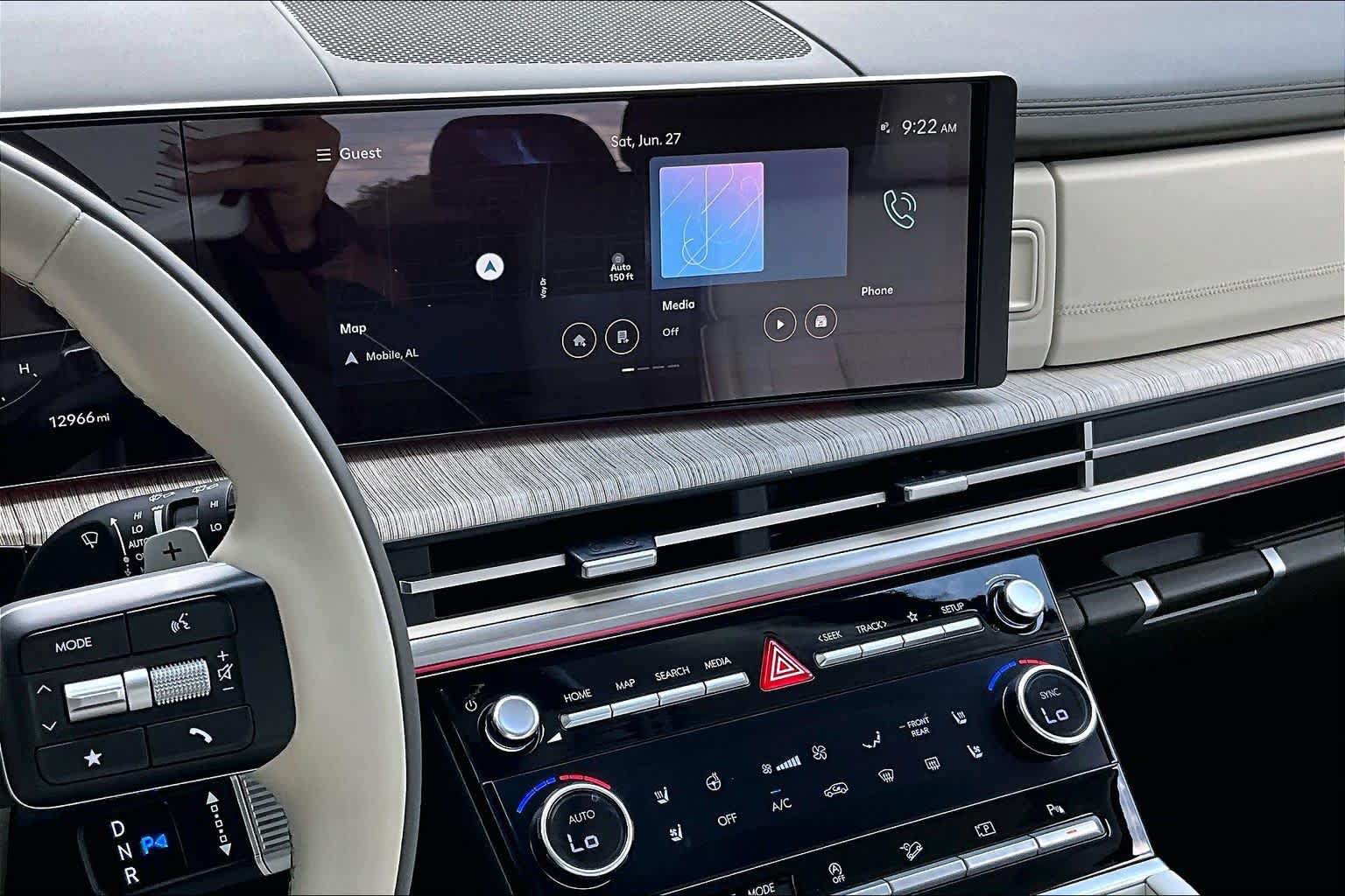 Used 2025 Hyundai Santa Fe Calligraphy FWD image 6
