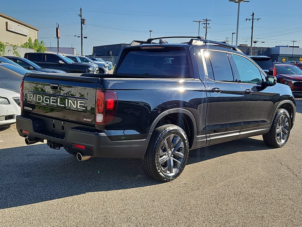 Used 2025 Honda Ridgeline Sport image 4