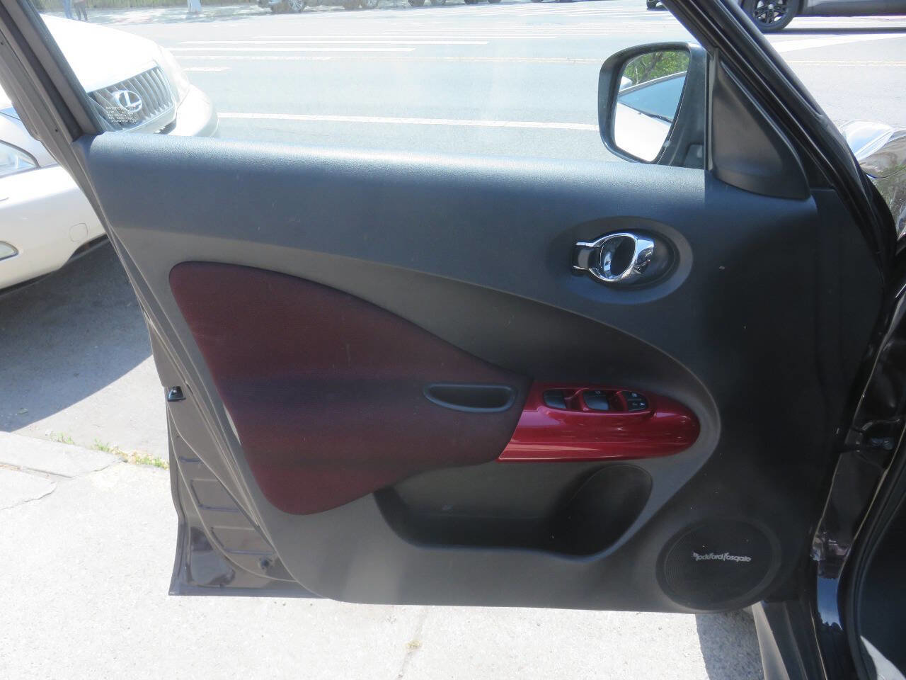 Used 2015 Nissan Juke SL AWD/4WD image 26