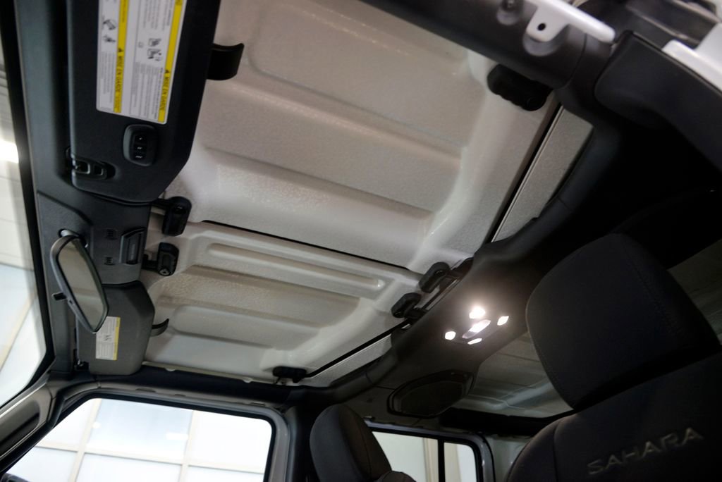 Used 2021 Jeep Wrangler Unlimited Sahara w/ Cold Weather Group image 28