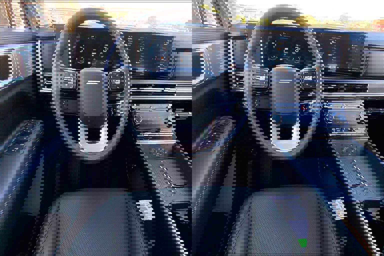 Used 2025 Hyundai Santa Fe XRT AWD/4WD image 6