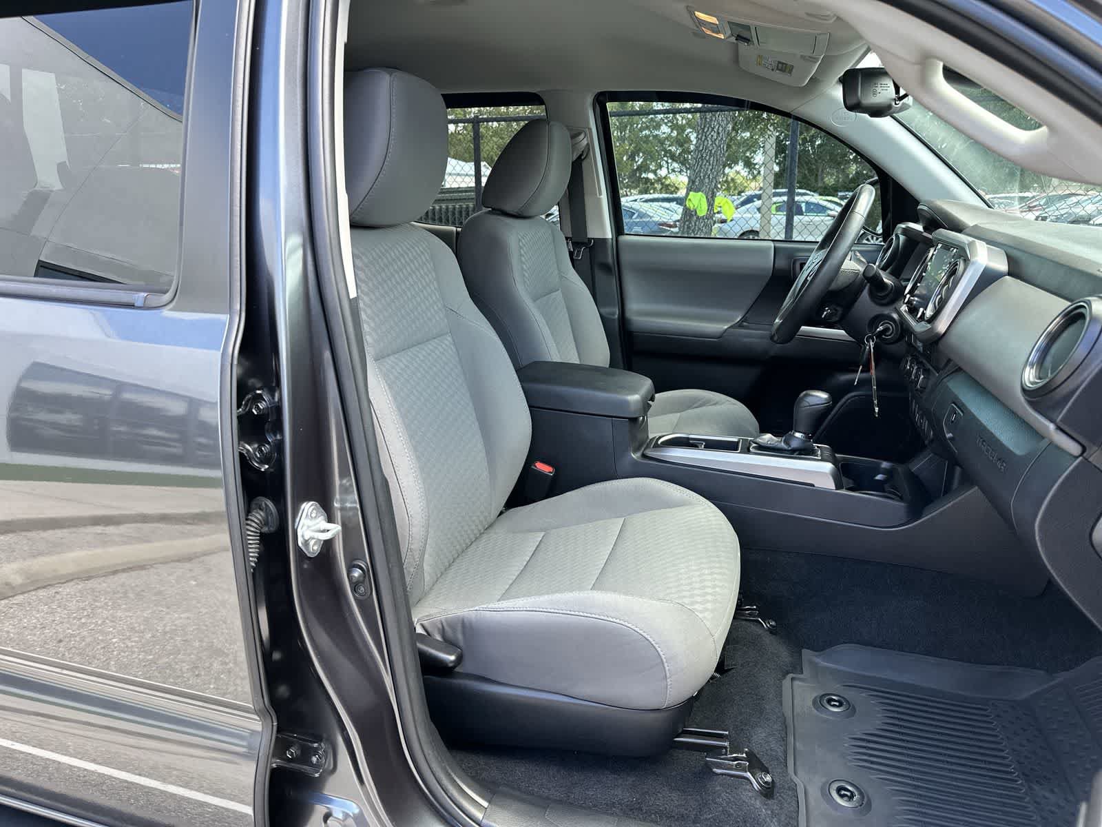 Used 2021 Toyota Tacoma SR5 RWD image 9