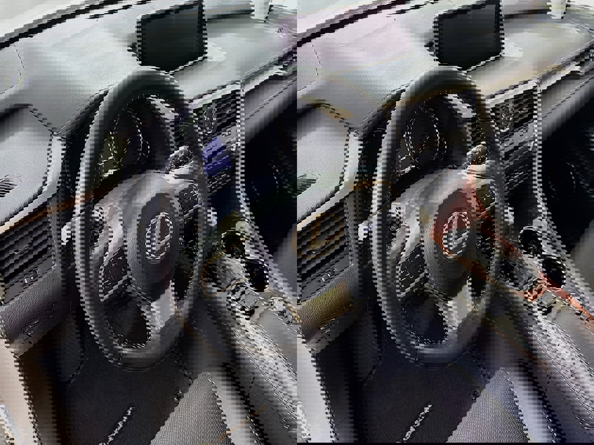 Used 2019 Lexus RX 350 AWD image 13