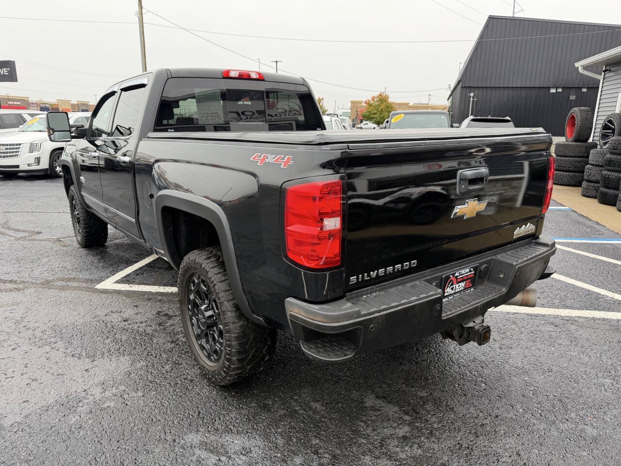 Used 2016 Chevrolet Silverado 2500 High Country w/ High Country Premium Package AWD/4WD image 3
