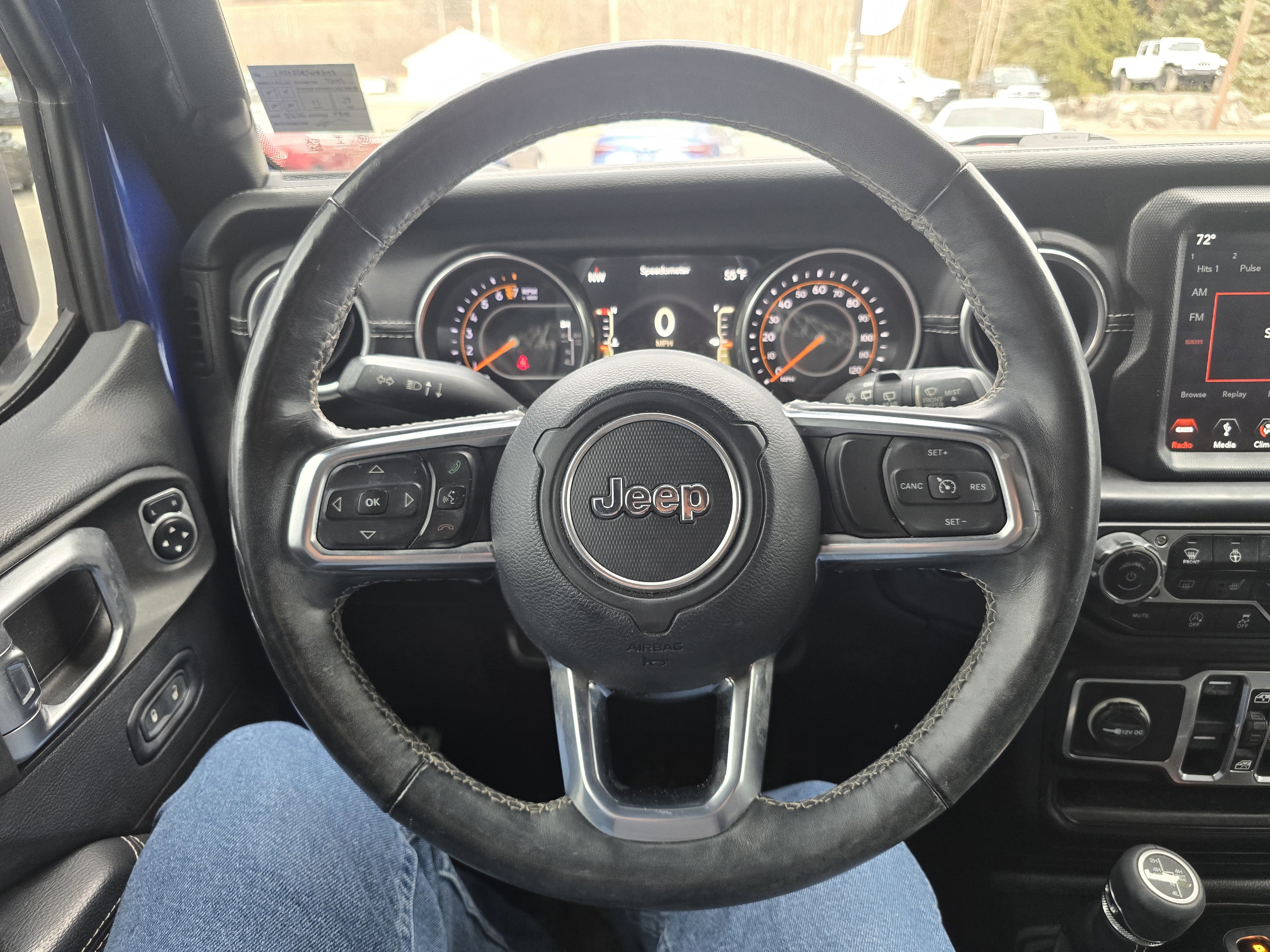 Used 2018 Jeep Wrangler Unlimited Sahara image 17