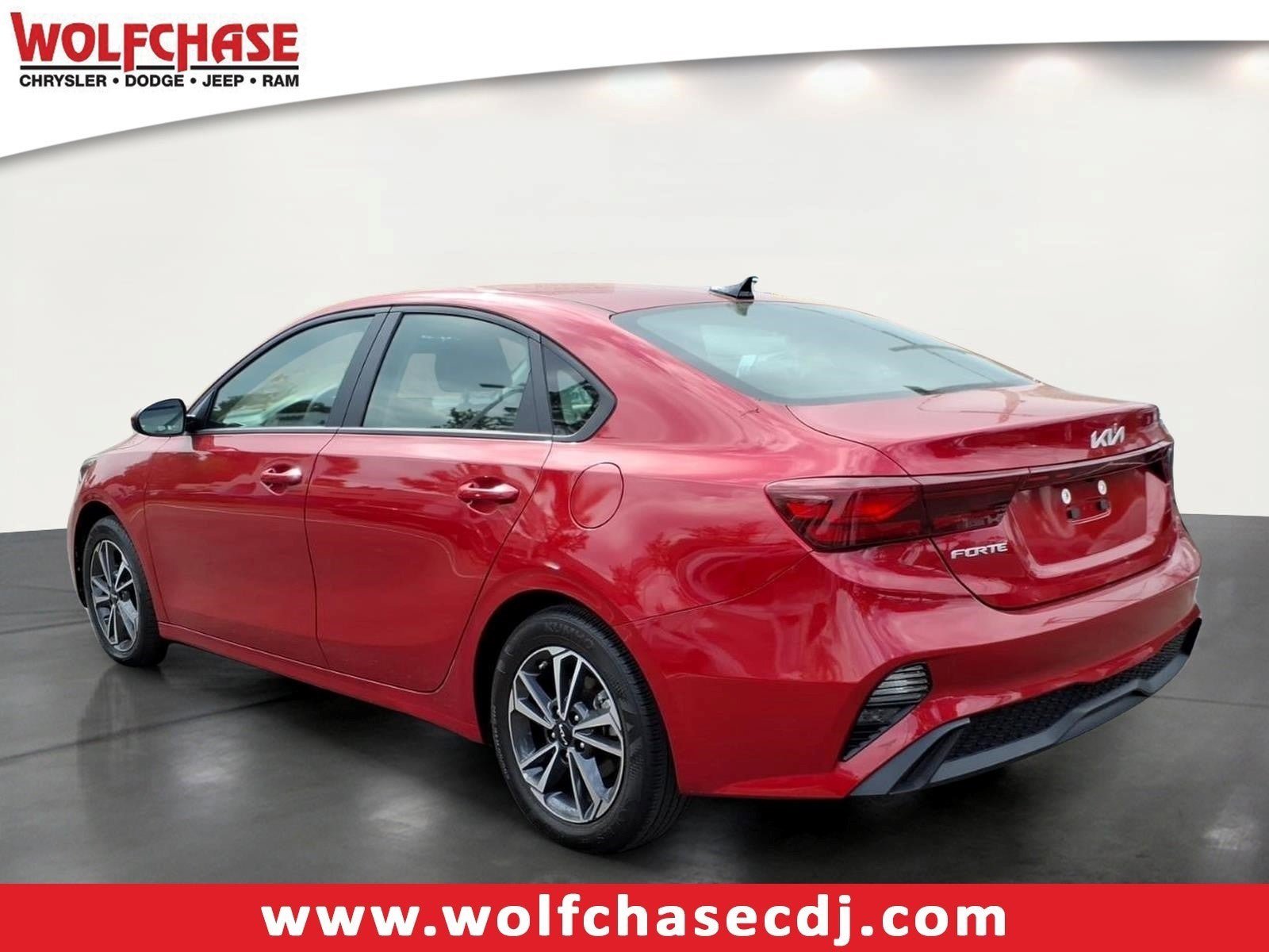 Used 2024 Kia Forte LXS FWD image 3