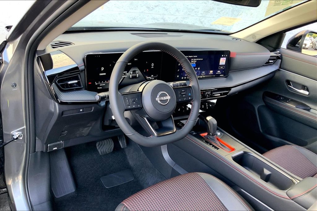 New 2026 Nissan Kicks SR w/ Cold Weather Package image 7